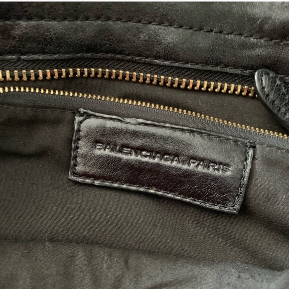 ✨⚡️HP⚡️✨Balenciaga Work Bag - Black and Gold Bag - Picture 4 of 7